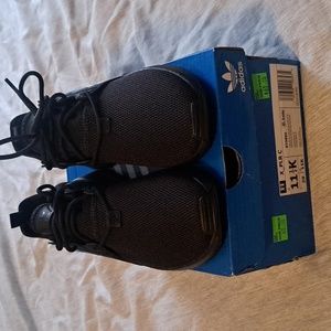 NWT/NIB Boys ADIDAS Sneakers